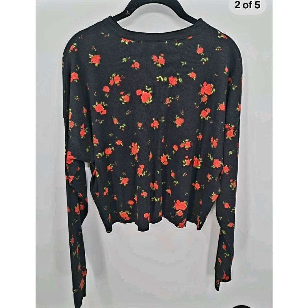 wild fable Black Long Sleeve Floral Tee with Red Roses